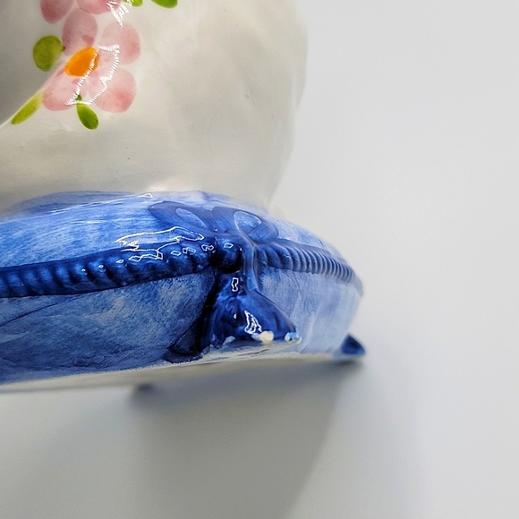 Vintage Majolica Italy Cat On Blue Pillow w/ Hand Painted Flowers On The Back - Picture 12 of 14